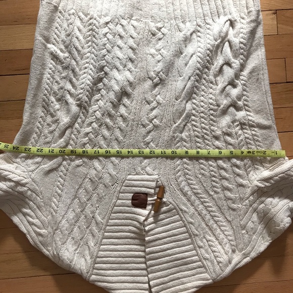 Banana Republic Heritage Toggle Neck Sweater LARGE - Picture 4 of 4
